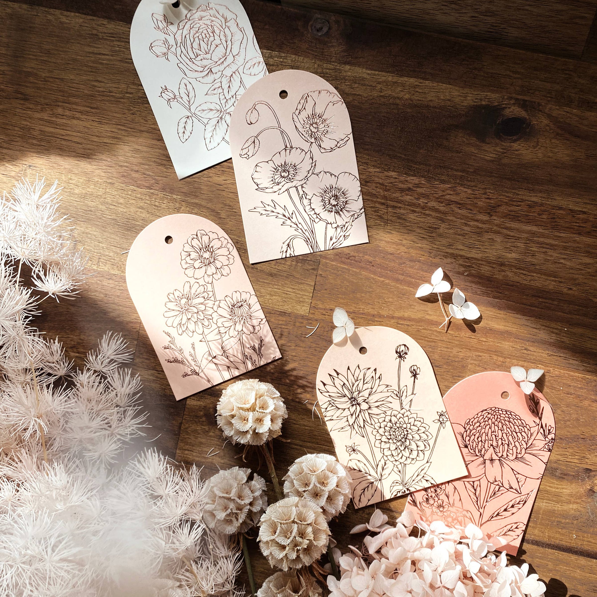 Rust Waratah Gift Tags