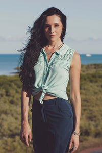 Iris Sleeveless Shirt - Seafoam