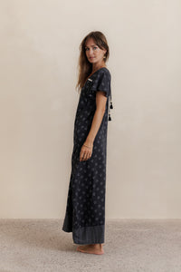 Maxi Wingdress Sleeved - Noir