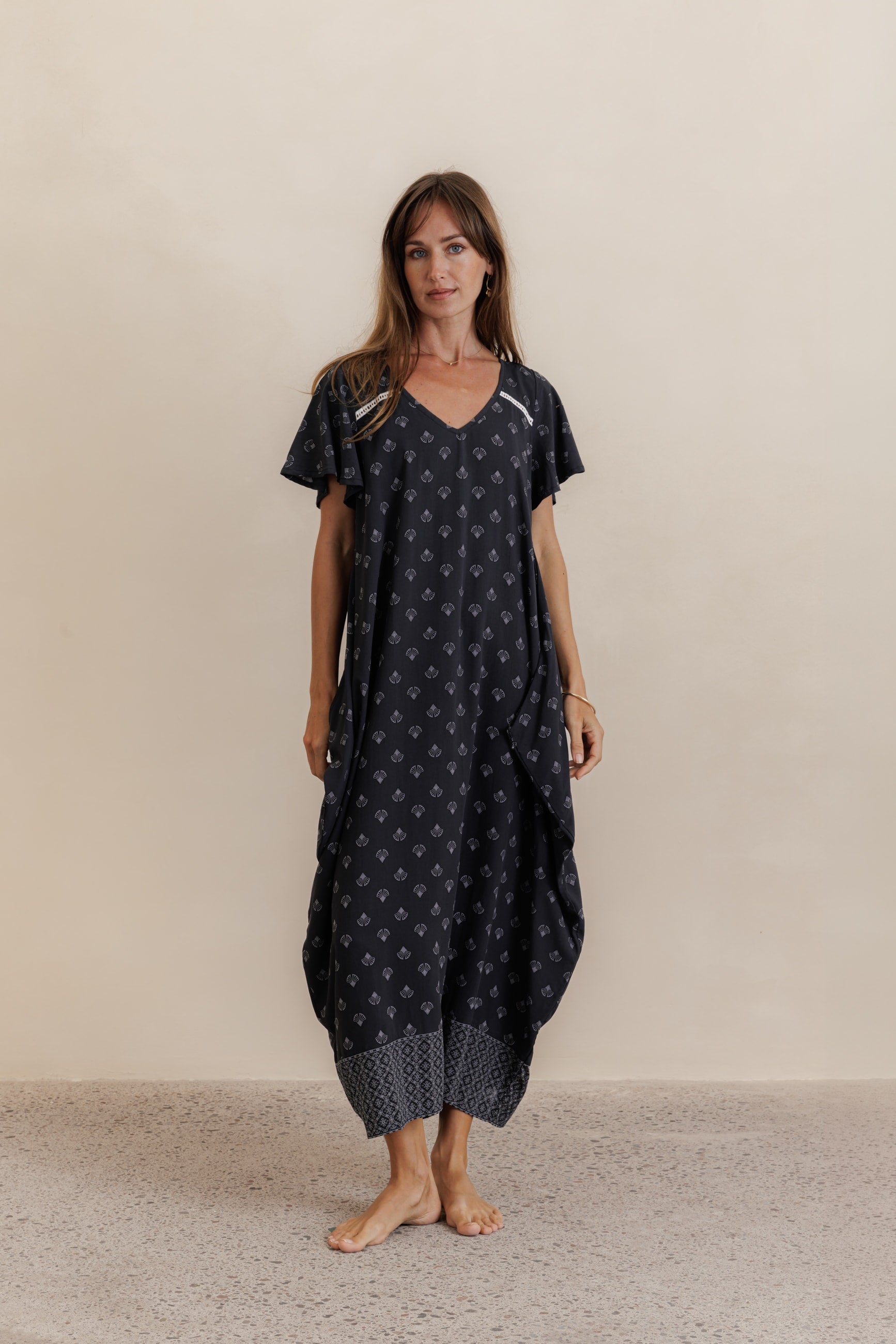 Midi Wingdress Sleeved - Noir