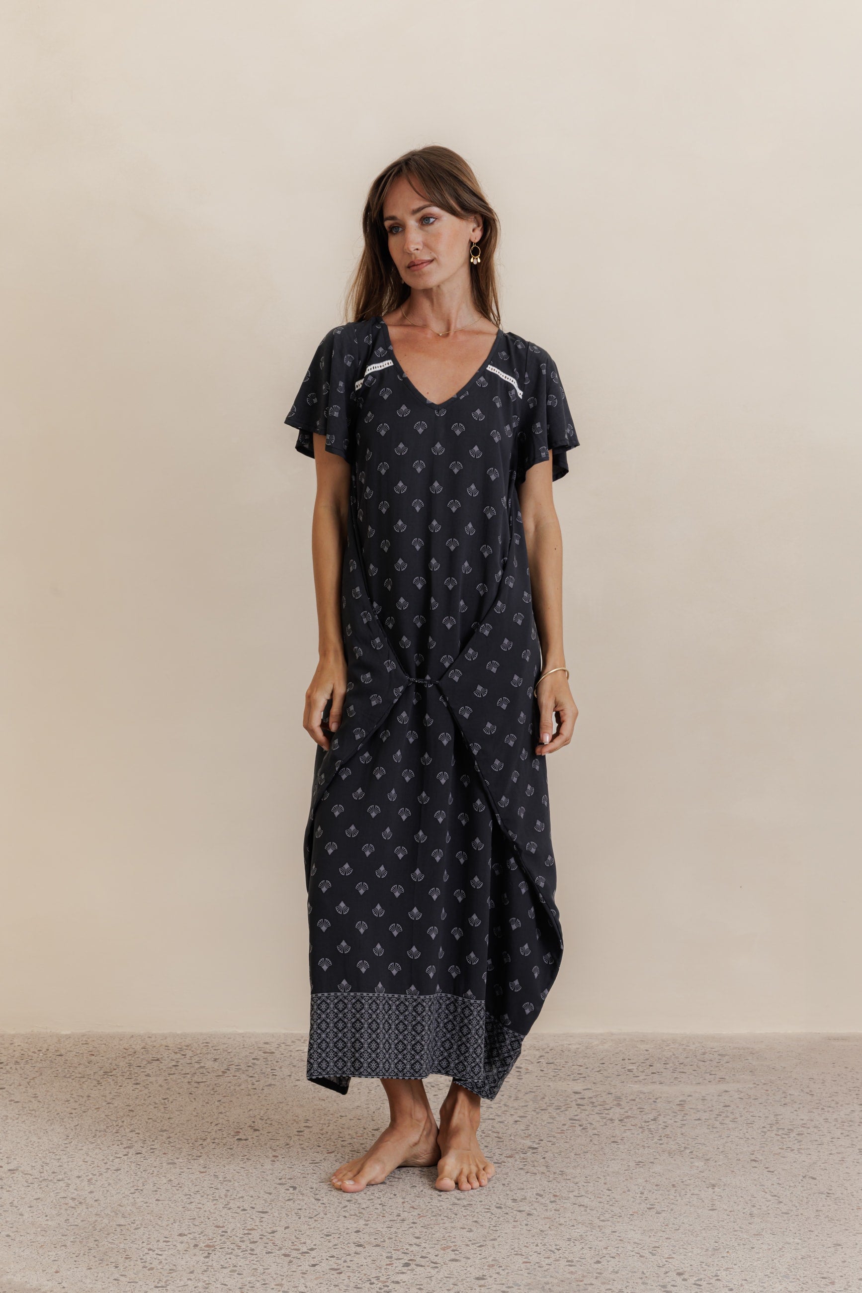 Midi Wingdress Sleeved - Noir