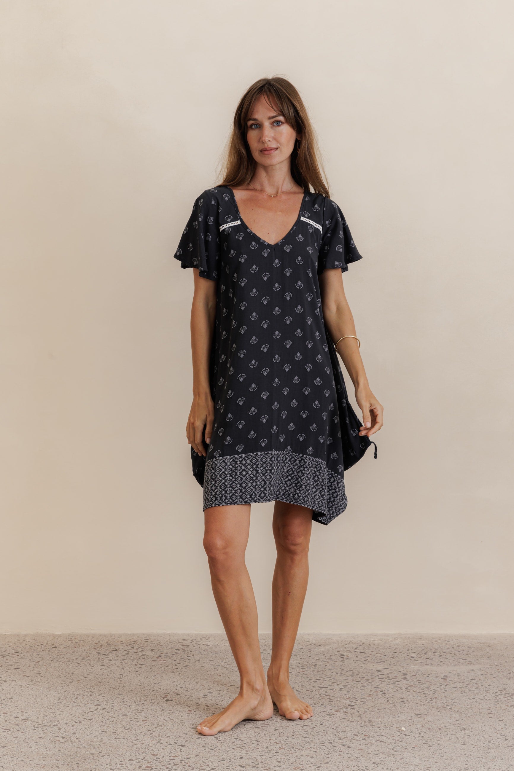 Mini Wingdress Sleeved - Noir