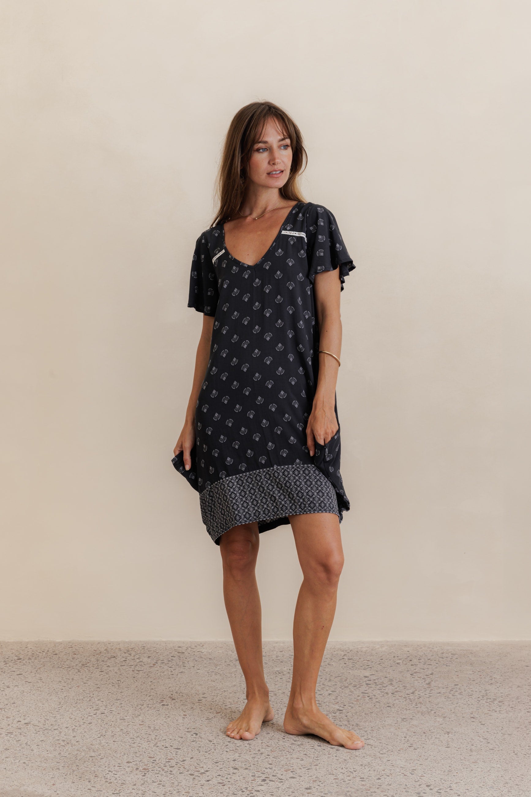 Mini Wingdress Sleeved - Noir